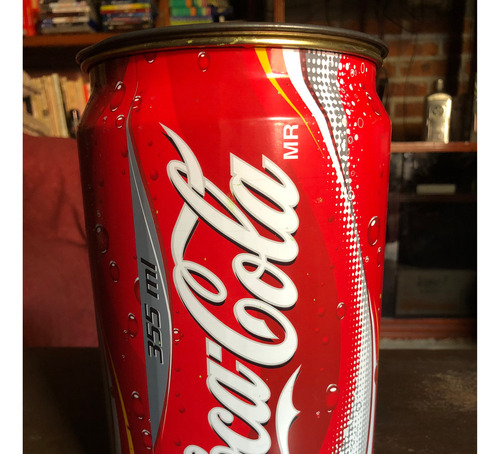 Lata De Lámina Grande De Coca Cola 24 Cm (Usado)