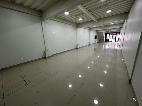 Local 2 Niveles, Manuel Montt 1095, 250m2 4 Baños, Nuevo