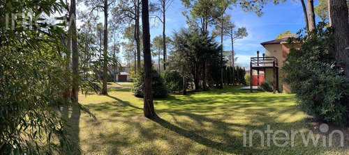 Casa - 5 Ambientes - 3 Cocheras - Pinamar - Venta