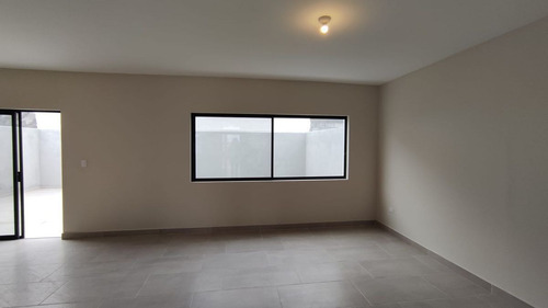 Imagen 5 de 23 de Casa De 3 Habs Cada Una Con Baño, Los Encinos