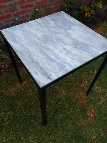 Mesa De Mármol Y Hierro 60 X 60 X 75 Ideal Para Exterior Bar Gris (Usado)