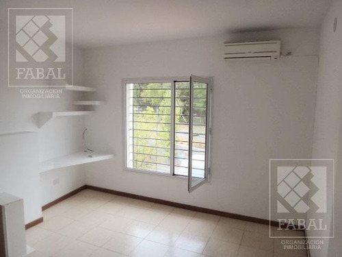 Imagen 16 de 23 de Casa Venta Barrio Gamma, 3 Dormitorios, 2 Baños, Cochera Y Jardín