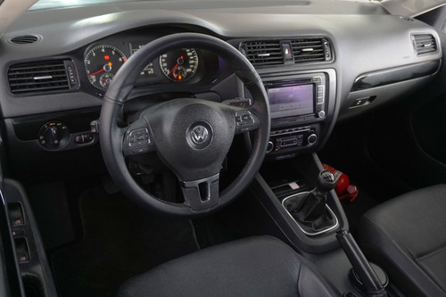 Imagen 13 de 16 de Volkswagen Vento 2.5 2011
