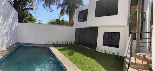 Venta Casa Nueva En Lomas De La Selva - V268