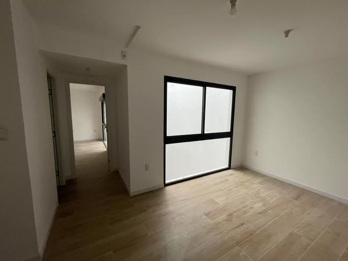 Apartamento De 1 Dormitorio Con Bajos Gastos Comunes Muy Luminoso · Foto 3