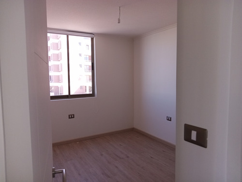Edificio Av. Circunvalación (1 Est. 1 Bod.) Vista Oriente