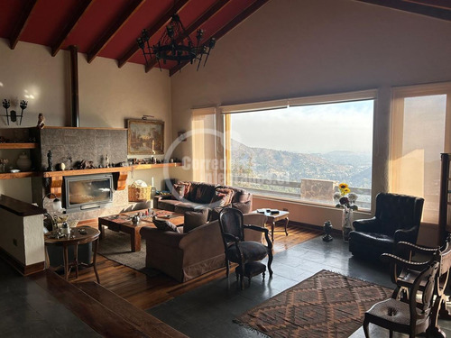 Casa En Venta De 3 Dorm. En Lo Barnechea Arrayán