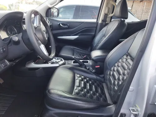 Nissan Frontier Platinum Le