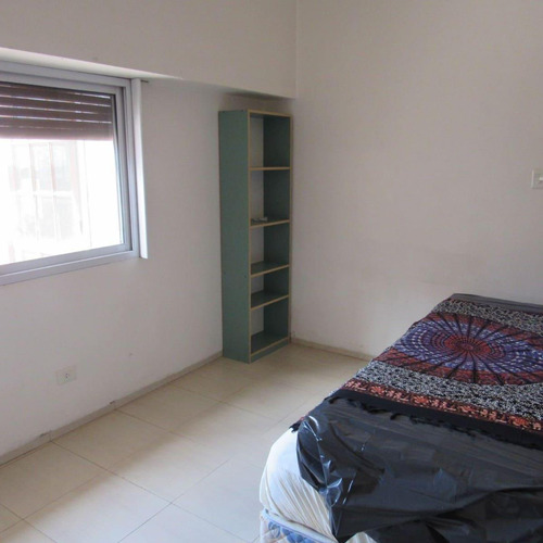Casa En Venta - 2 Dormitorios 2 Baños - 314mts2 - Chivilcoy