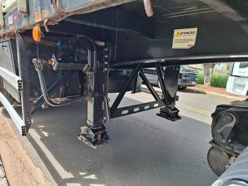 Carreta Randon Carga Seca 2 Eixos C/ Pneus