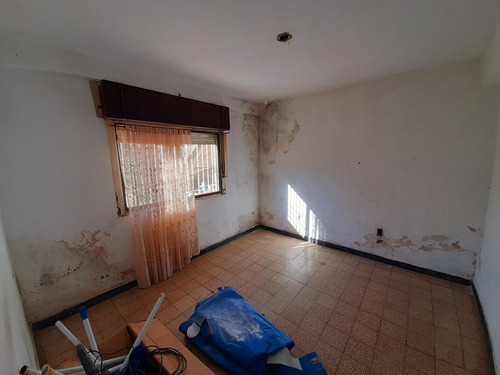 Imagen 4 de 21 de Casa De 3 Dormitorios Con Patio En Pasaje Echevarria 542