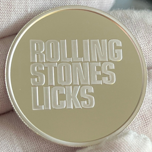 Medalha Rolling Stones Licks Banhada Prata + 4 Selos Postais