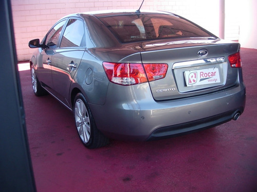 Imagem 6 de 15 de Kia Cerato