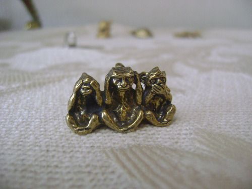 Antigua Miniatura Bronce Los 3 Monos Sabios Antibes Francia (Usado)