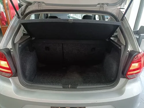 Volkswagen Polo 5p L4/1.6 Man