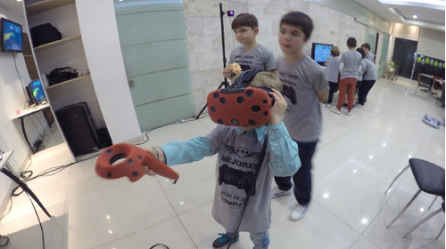 Imagen 6 de 11 de Alquiler De Realidad Virtual Oculus Eventos Simuladores