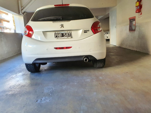 Peugeot 208 Allure Triptonic