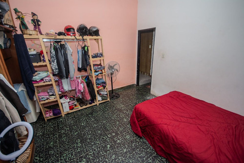 Venta Casa 3 Amb Con Cochera Y Terraza En Caseros