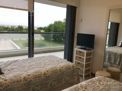 Primera Fila De La Brava, Edificio Blue Bird, 3 Suites, Toilette, Dependencia, 2 Garages