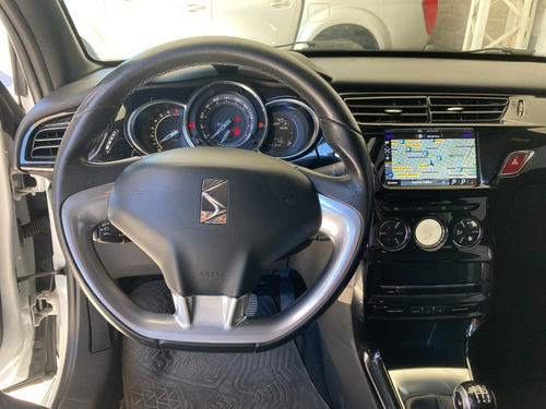 Imagen 3 de 8 de Citroen Ds 3 Vti 120 1955