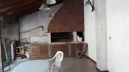 Excelente Chalet Muy Bna Ubicacion-s A De Padua