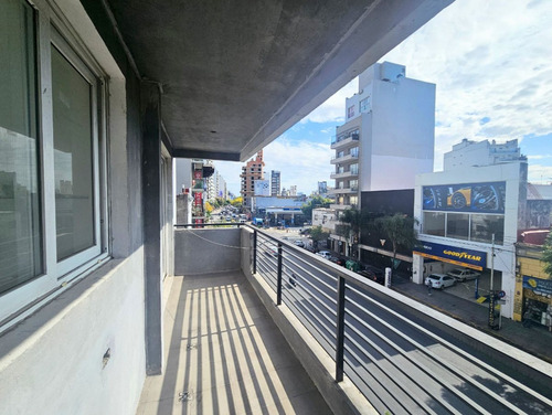 Venta 2 Ambientes Sobre Av. Cordoba