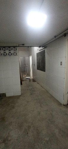 Imagen 4 de 10 de Alquiler De Casa Comercial, En Santa Monica