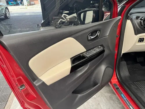 Renault Captur 2.0 Intens Automática