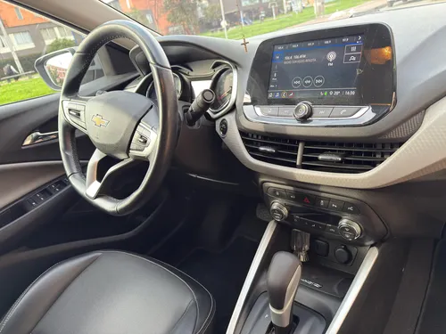 Chevrolet Onix 1.0T Premier Sedan At