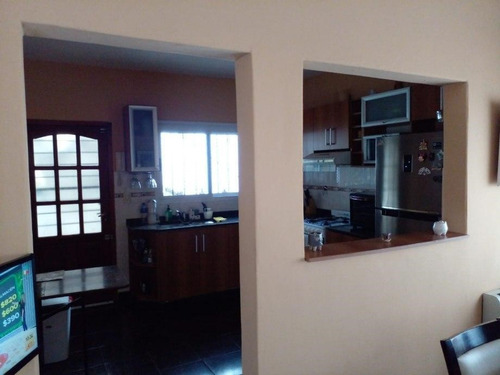 Casa  En Venta Ubicado En Quilmes,  G.b.a. Zona Sur