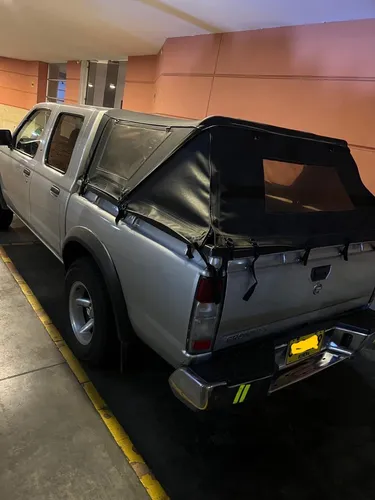 Nissan Frontier 2.4 Std D22 4x2