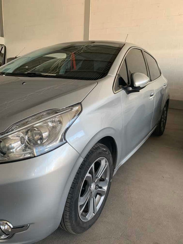 Peugeot 208 1.6 Feline 2013
