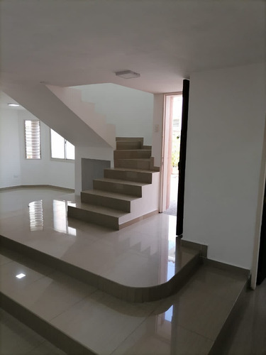 Imagen 7 de 7 de En Venta Town House Trigal Norte 04127439408