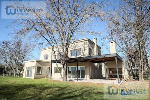 Casa En Venta Con Vista Al Golf Sobre Lote Interno En Estancias Del Pilar-golf- Pilar