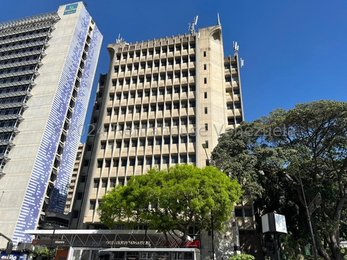 Ji 24-19623. Alquiler De Oficina De 92m2 Ubicado En Altamira.  Torre Seguros Adriatica.