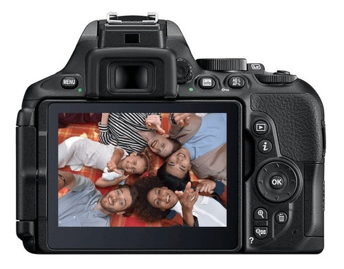 Nikon Kit D5600 + lente AF-P DX 18-55mm VR + lente AF-P DX 70-300mm DSLR color negro