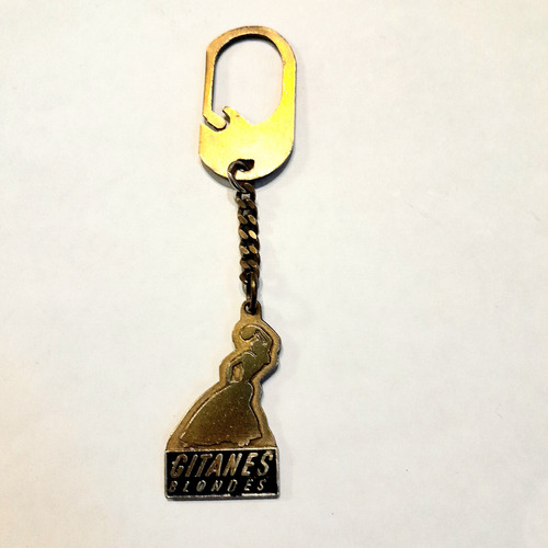 Antiguo Llavero De Bronce Y Esmalte De Cigarrillos Gitanes Dorado (Usado)