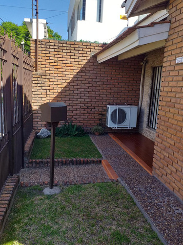 Venta De Chalet 4 Ambientes