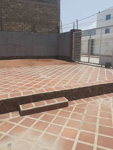 Imagen 13 de 13 de Townhouse Ubicado En La Urb Vista Mar En Agua De Vaca
