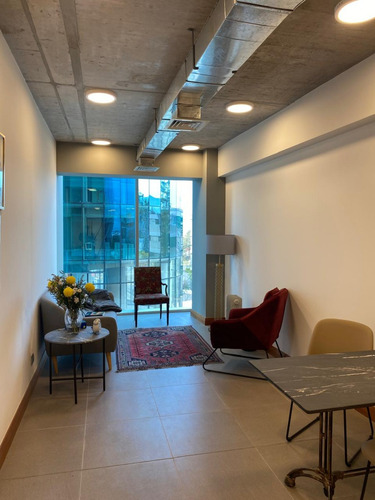 Oficina En Excelente Ubicación - Edificio Tomás Moro