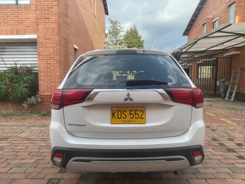 Mitsubishi Outlander Kaiteki 2.4 4x4 Lx 7 Puestos