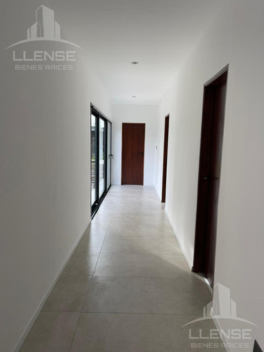 Casa 5 Ambientes En Una Planta, En Venta, Barrio Privado Las Golondrinas