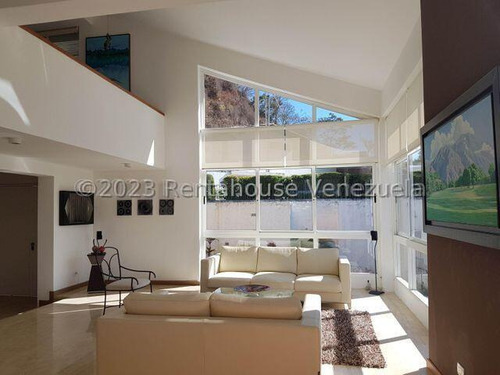 Espectacular Quinta Remodelada Con Materiales De Excelente Calidad. Pisos De Marmol En Área Sociales, En Venta Colinas Del Tamanaco Mls 241961 Francis Zeppieri