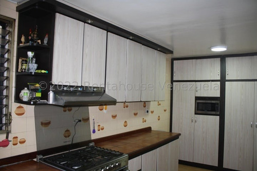 Se Vende Casa En Terrazas Del Club Hipico Mls #23-8664