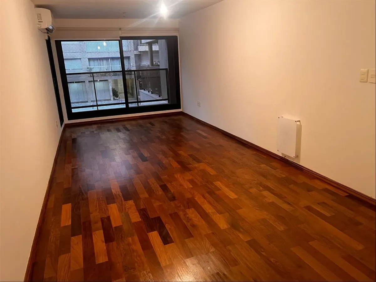 Alquiler De Apartamento De 3 Dormitorios En Pocitos Con Patio Y Parrillero De Uso Exclusivo · Foto 4