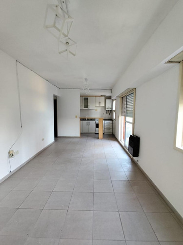 Departamento Monoambiente Excelente Estado - Sarandi