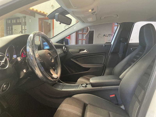 Imagem 6 de 13 de Mercedes-benz M Benz / Gla200ff