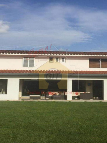 Imagen 1 de 14 de Mh Casa En Venta Guaparo Calle Cerrada