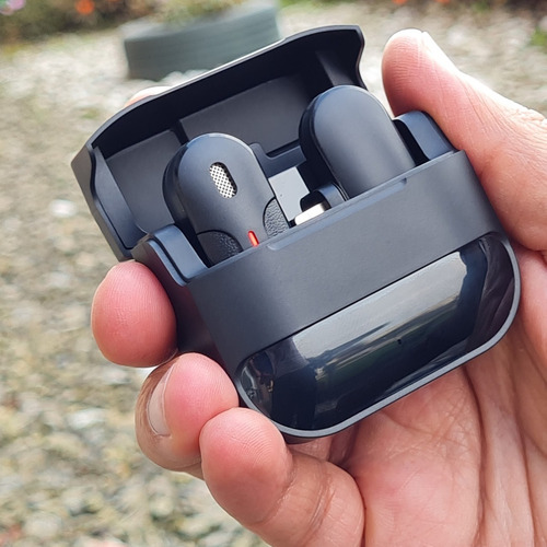 Imagen 4 de 9 de Microfono Inalambrico De Solapa Para iPhone Con Estuche