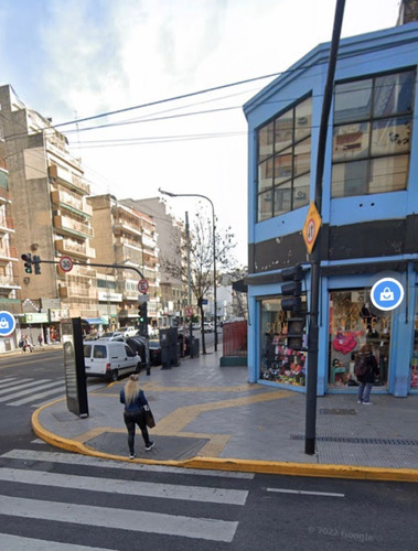 Imagen 3 de 5 de Local En Alquiler En Galería Sobre Av. Avellaneda, Zona Flores, Sin Garantía